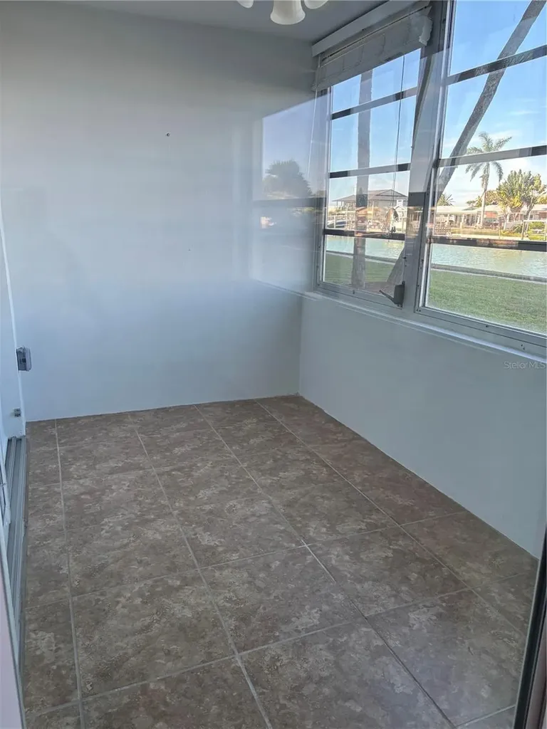 4725 Cove Circle St Petersburg FL 33708