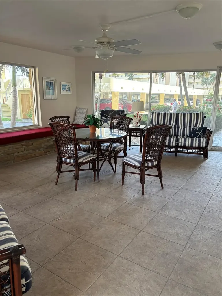 4725 Cove Circle St Petersburg FL 33708