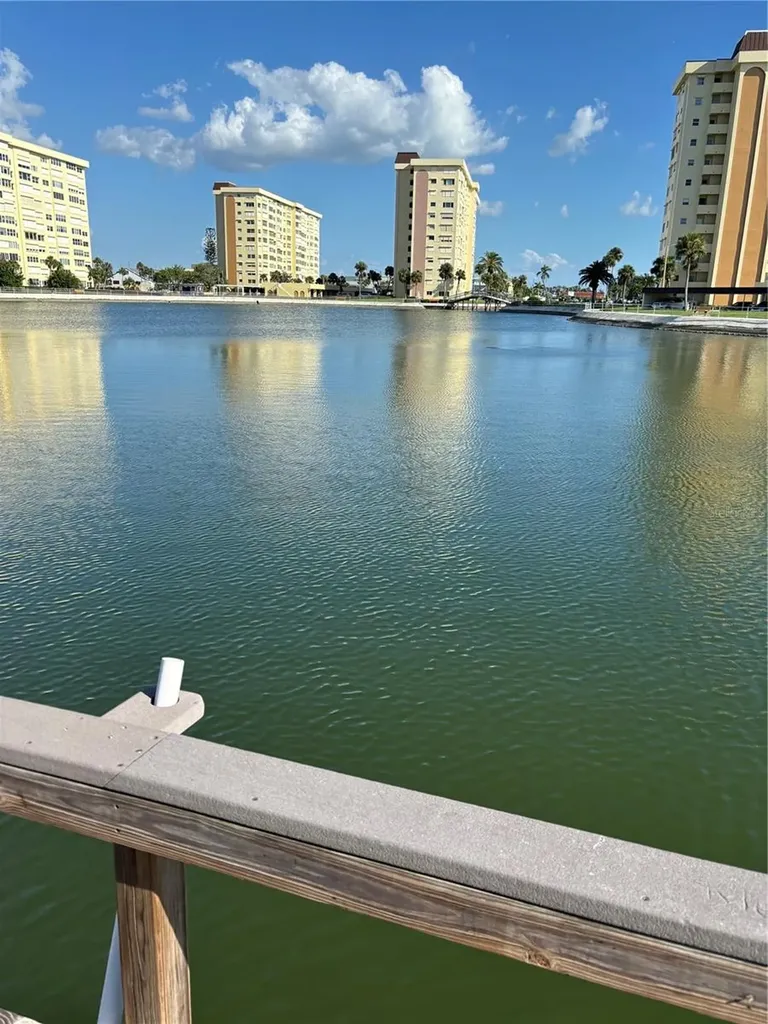 4725 Cove Circle St Petersburg FL 33708