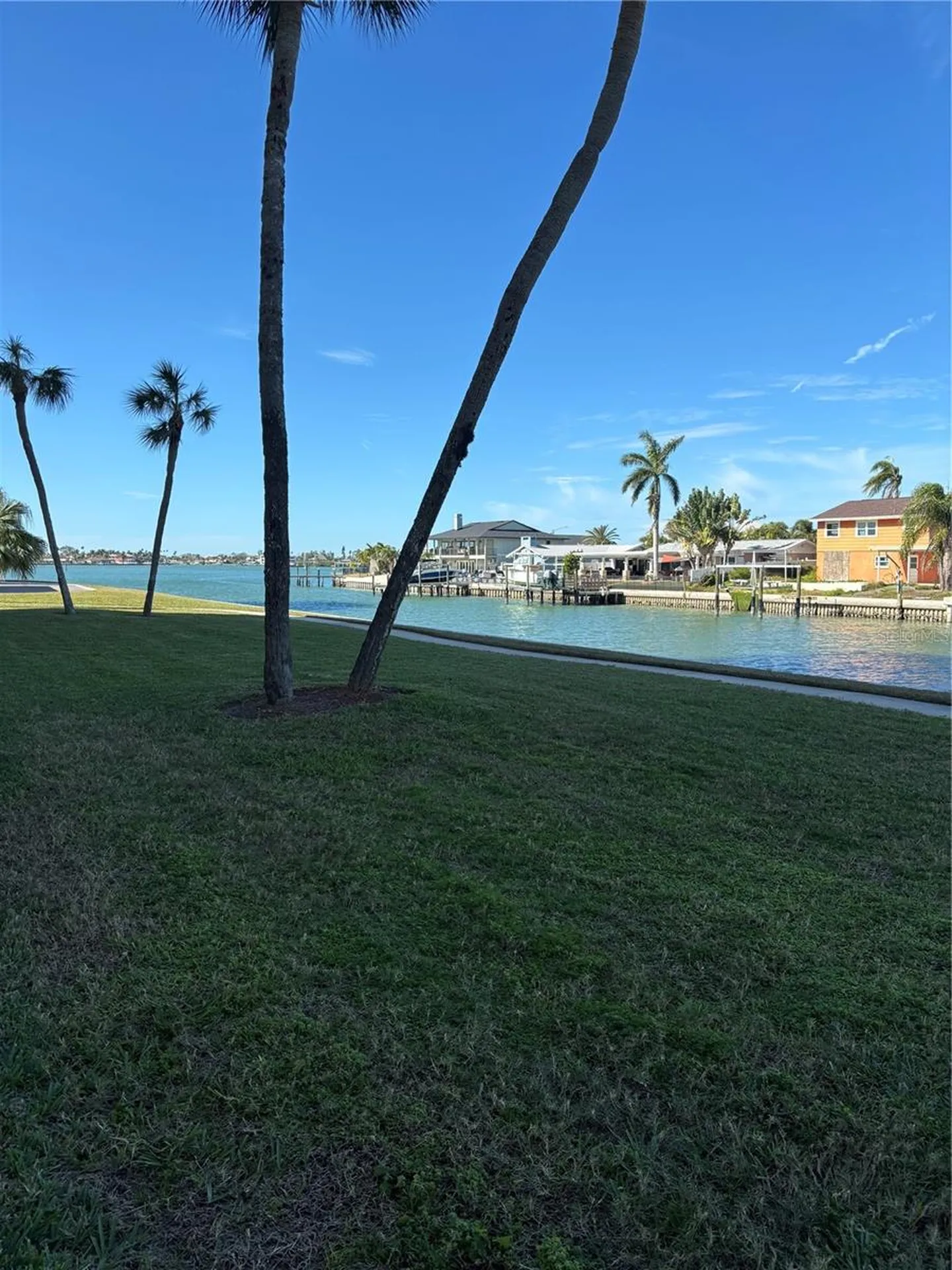 4725 Cove Circle St Petersburg FL 33708