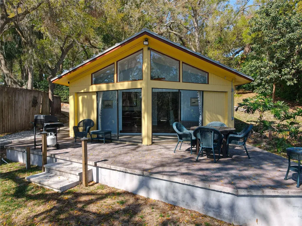 1617 Lake Nettie Court Eustis FL 32726