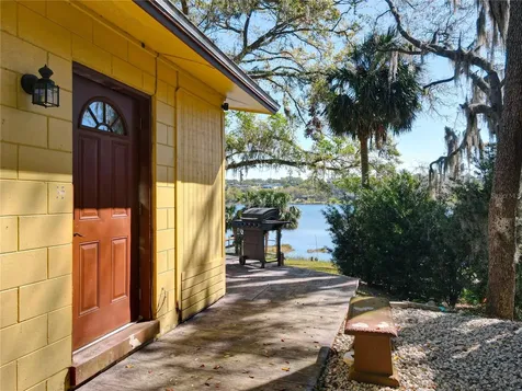 1617 Lake Nettie Court Eustis FL 32726