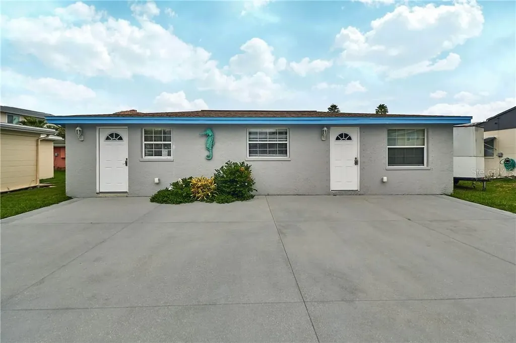 18040 E 5th Street Redington Shores FL 33708