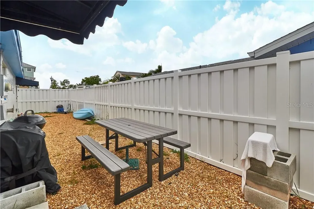18040 E 5th Street Redington Shores FL 33708