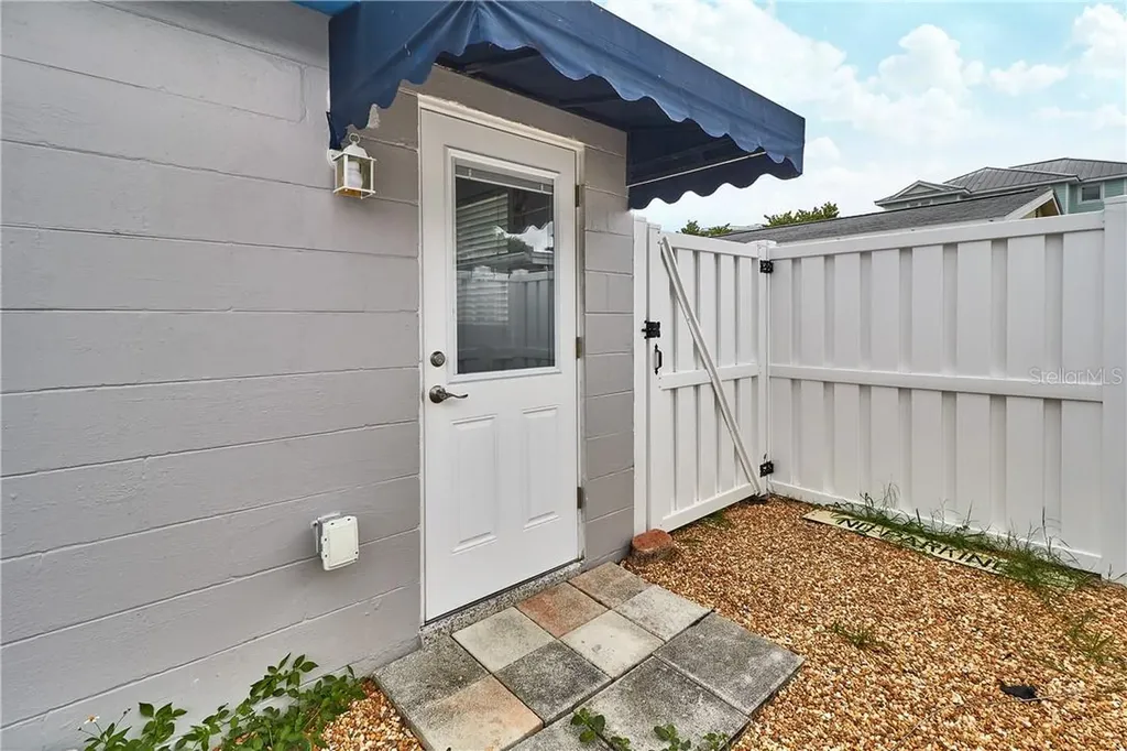 18040 E 5th Street Redington Shores FL 33708