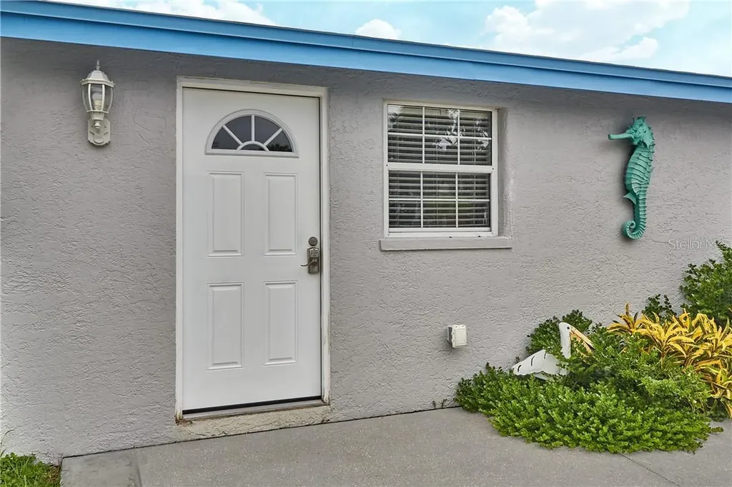 18040 E 5th Street Redington Shores FL 33708