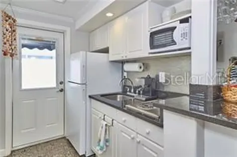 18040 E 5th Street Redington Shores FL 33708