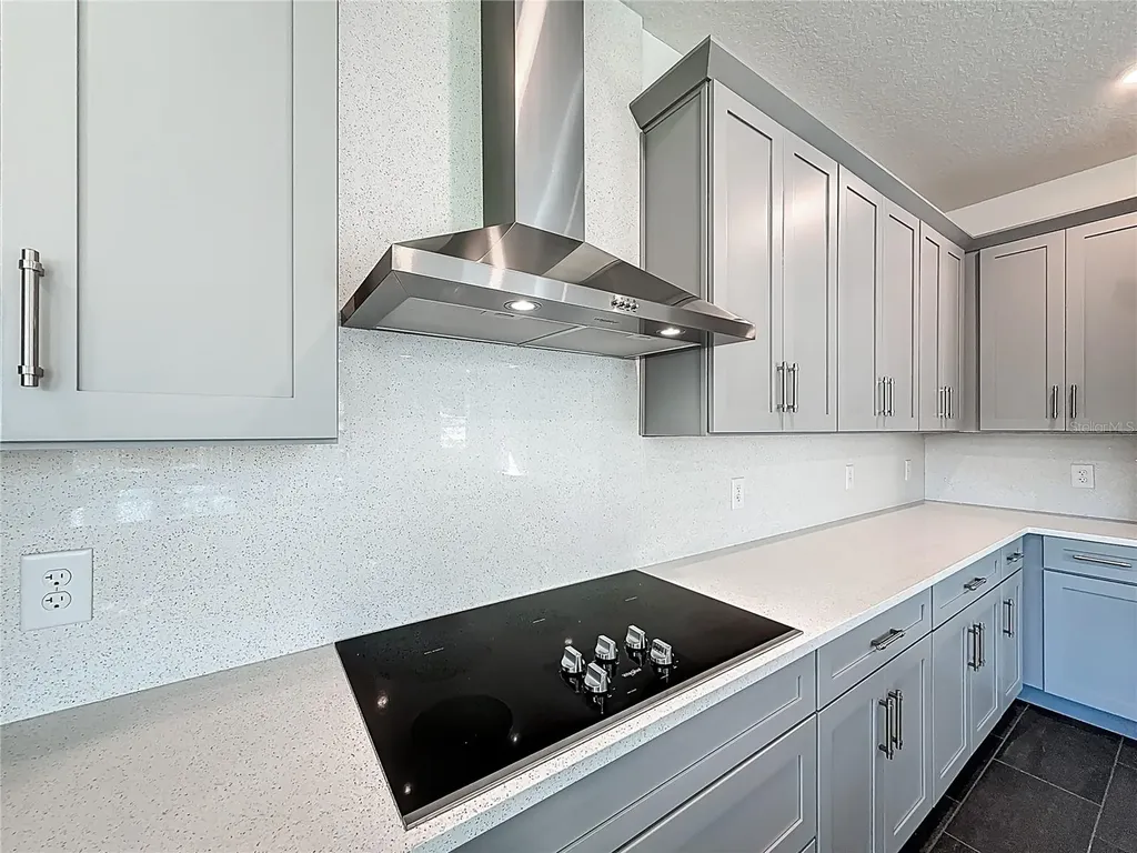 4732 W Wallcraft Avenue Tampa FL 33611