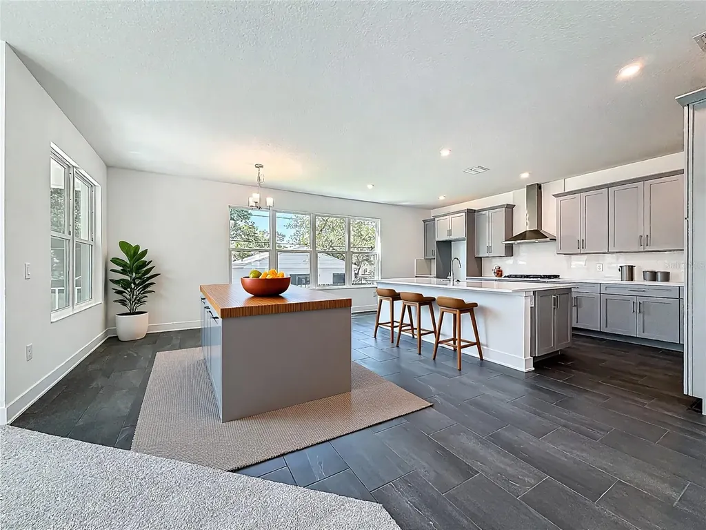 4732 W Wallcraft Avenue Tampa FL 33611
