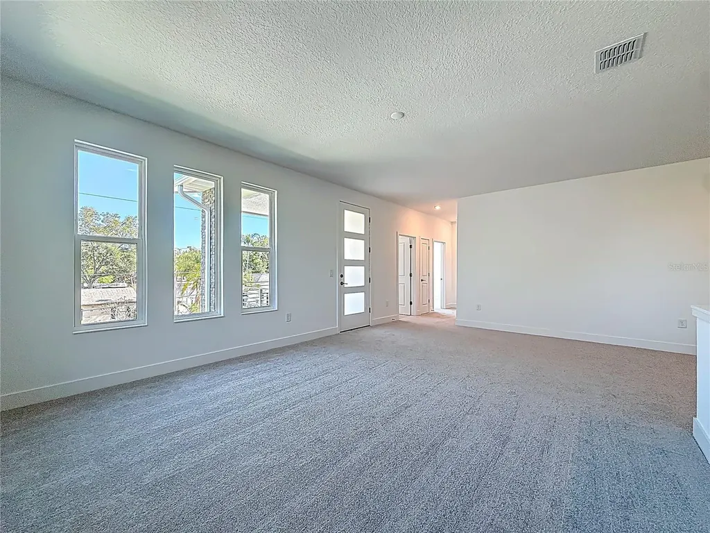4732 W Wallcraft Avenue Tampa FL 33611