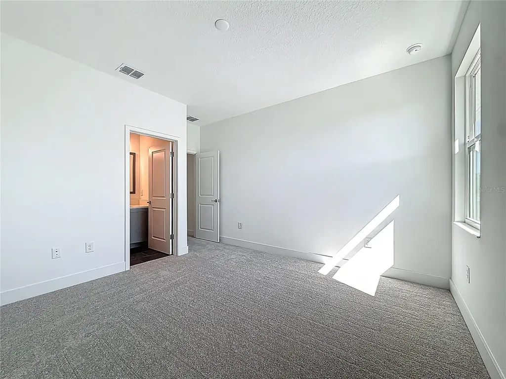 4732 W Wallcraft Avenue Tampa FL 33611