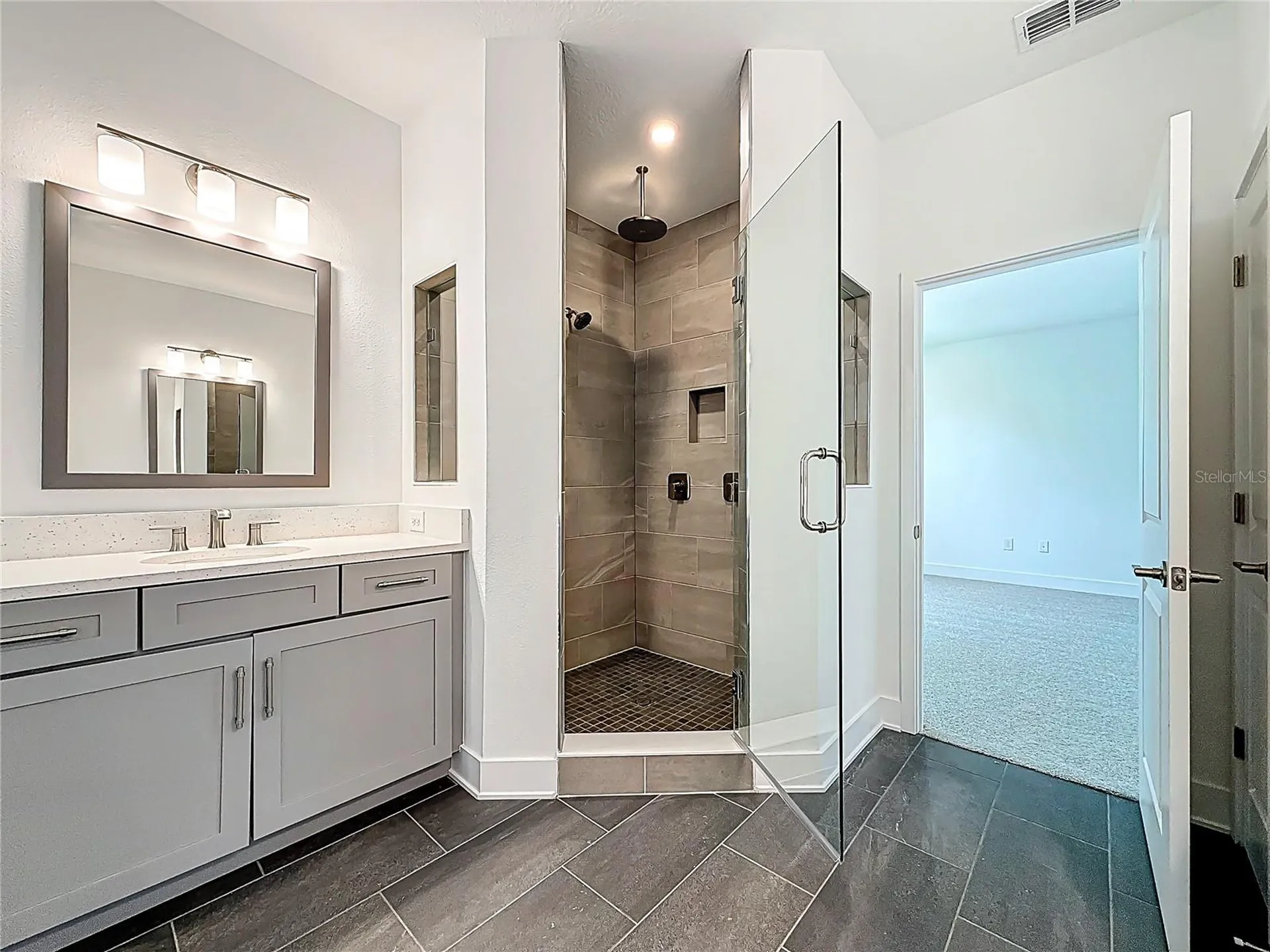 4732 W Wallcraft Avenue Tampa FL 33611