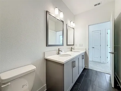 4732 W Wallcraft Avenue Tampa FL 33611