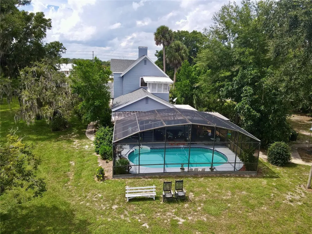 243 S Central Avenue Umatilla FL 32784