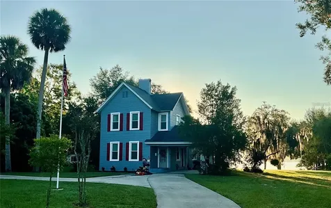 243 S Central Avenue Umatilla FL 32784