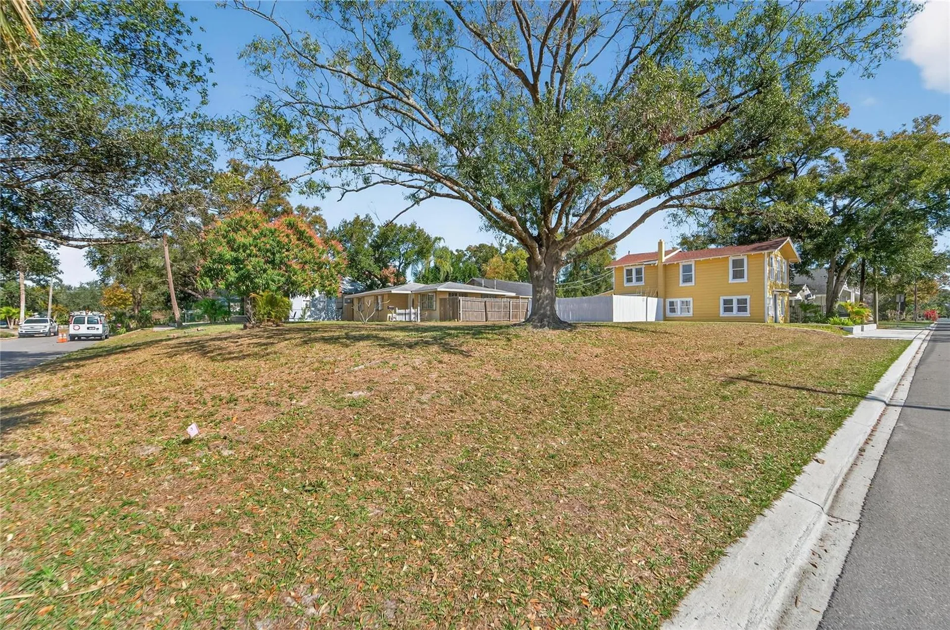 206 E Frierson Avenue Tampa FL 33603