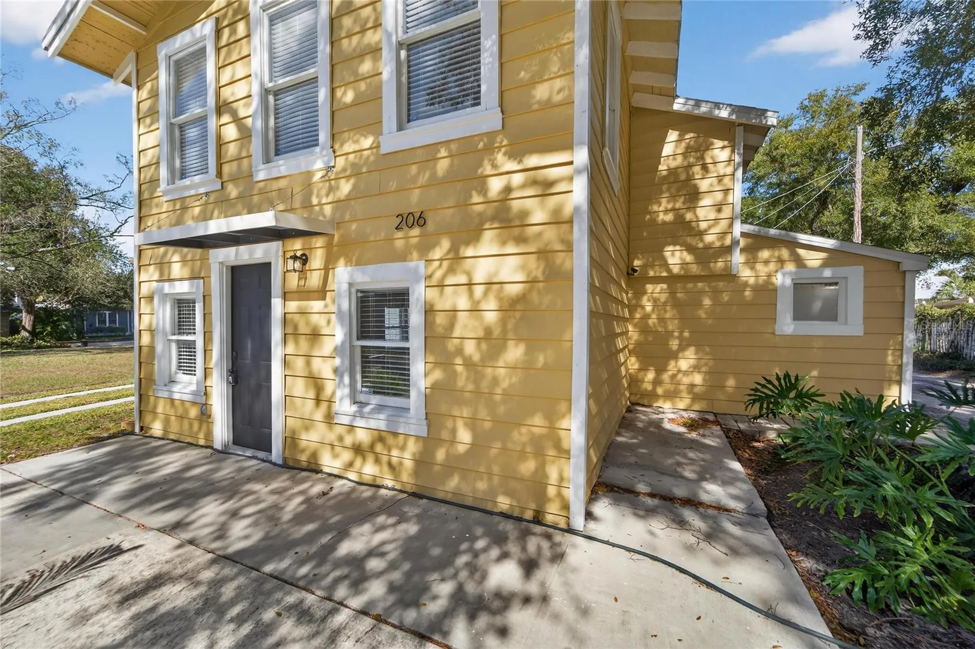 206 E Frierson Avenue Tampa FL 33603