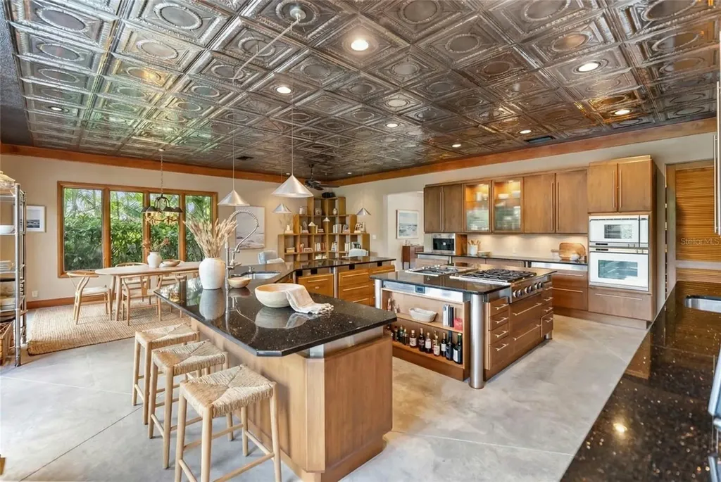 1804 N Lake Shore Drive Sarasota FL 34231