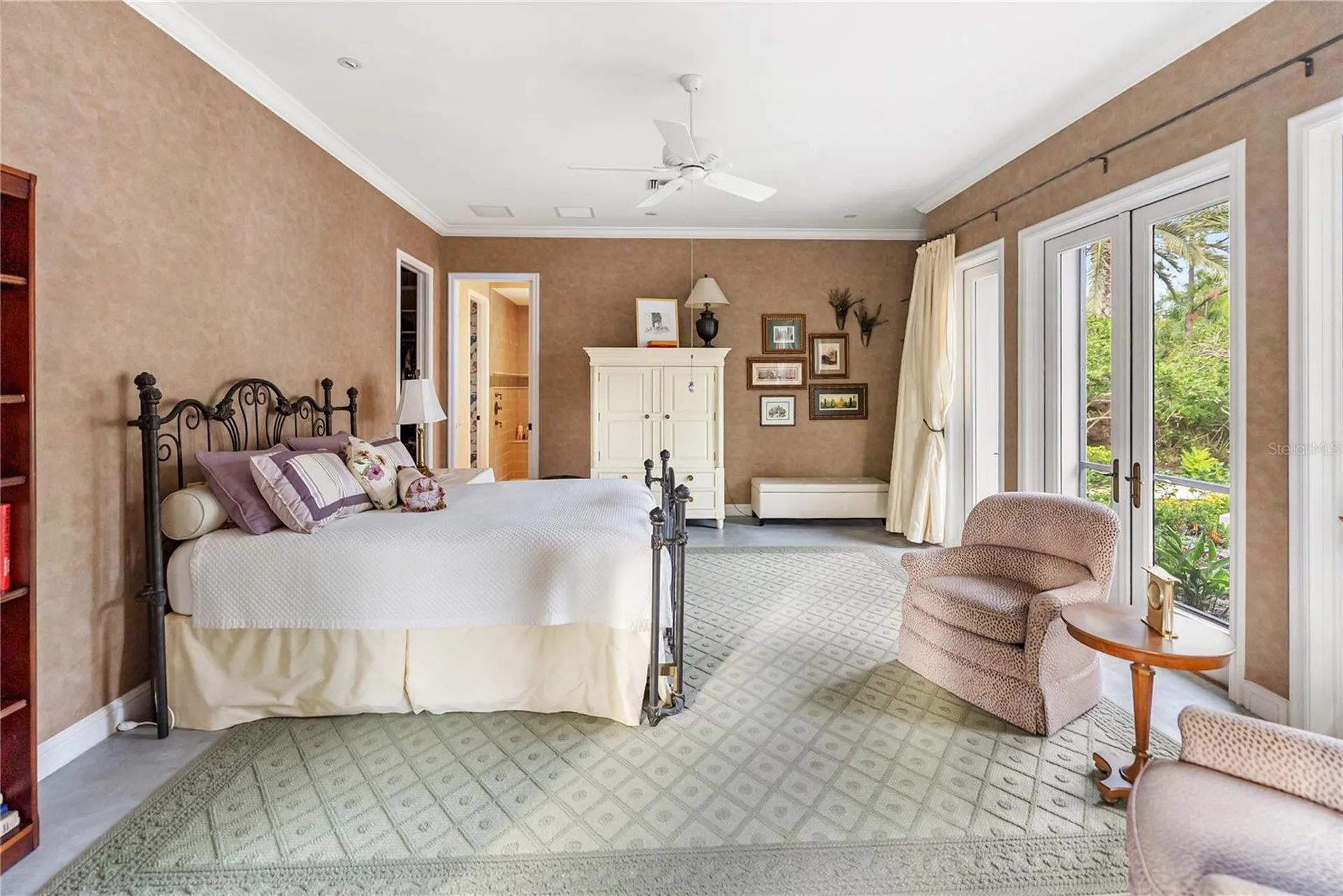 1804 N Lake Shore Drive Sarasota FL 34231