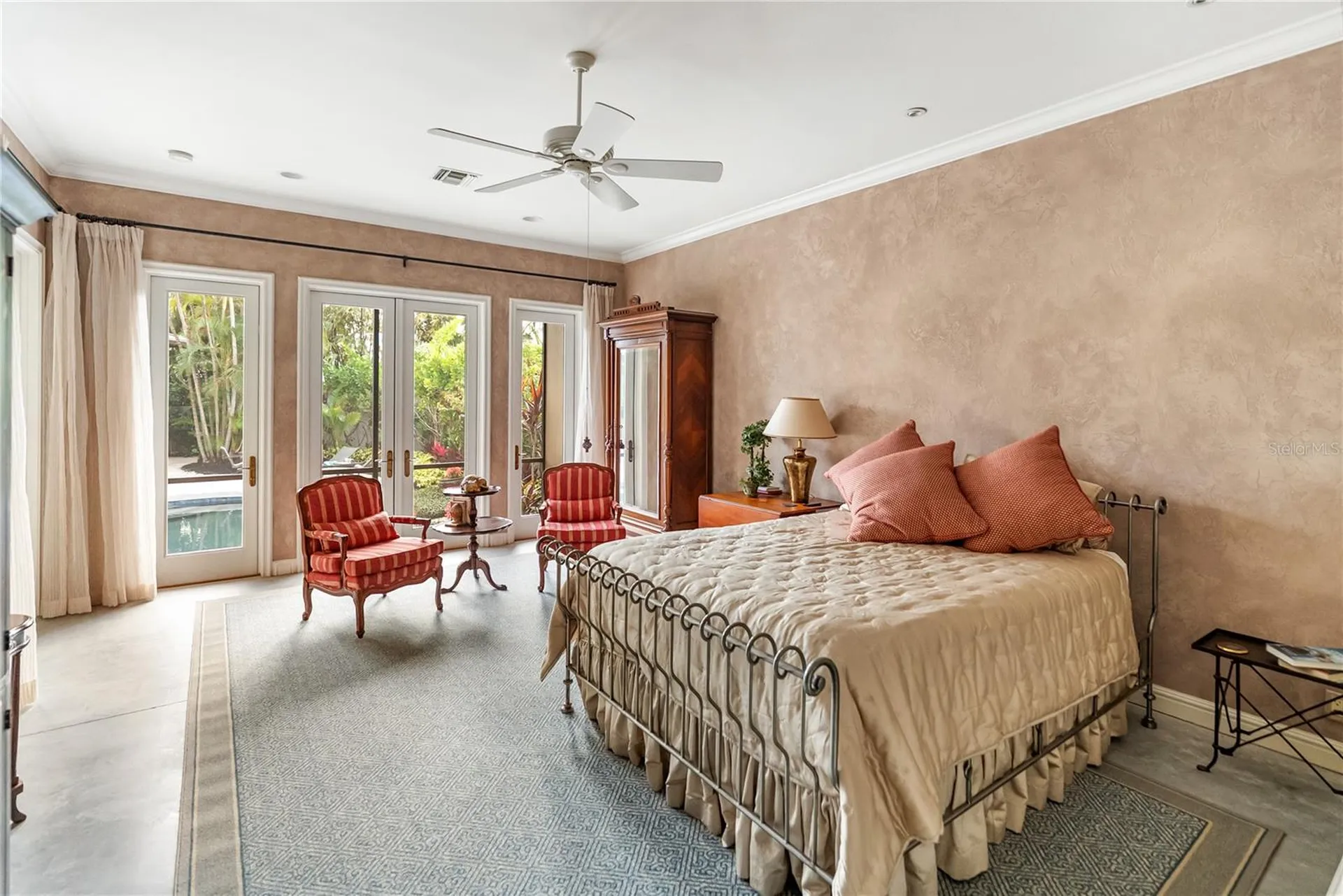 1804 N Lake Shore Drive Sarasota FL 34231