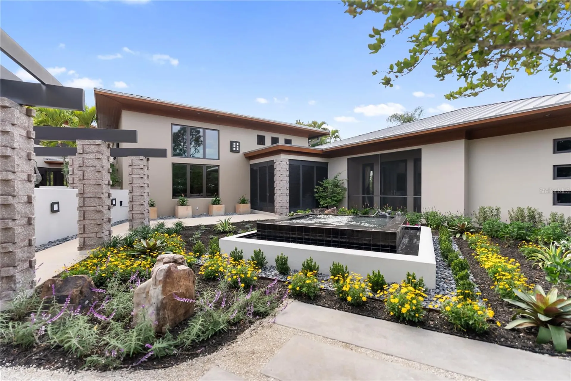 1804 N Lake Shore Drive Sarasota FL 34231