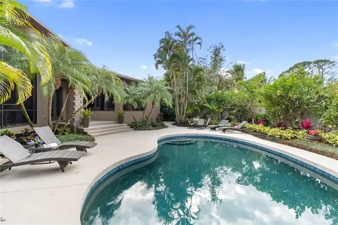 1804 N Lake Shore Drive Sarasota FL 34231