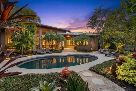 1804 N Lake Shore Drive Sarasota FL 34231