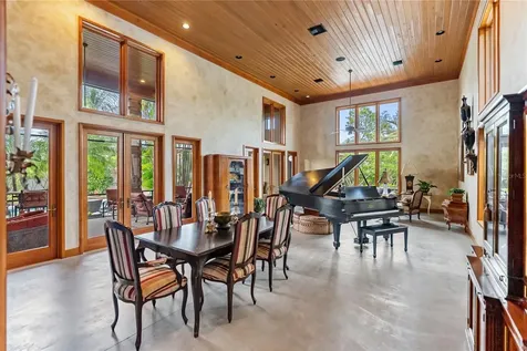 1804 N Lake Shore Drive Sarasota FL 34231