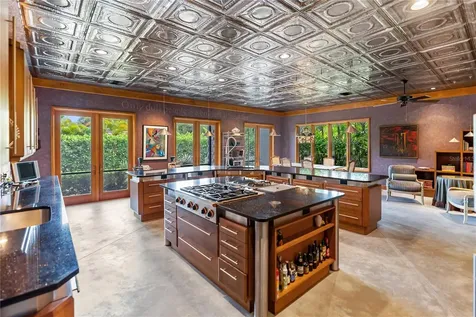 1804 N Lake Shore Drive Sarasota FL 34231