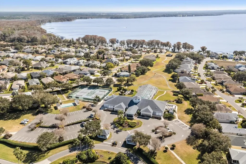 5008 Adriatic Avenue Tavares FL 32778