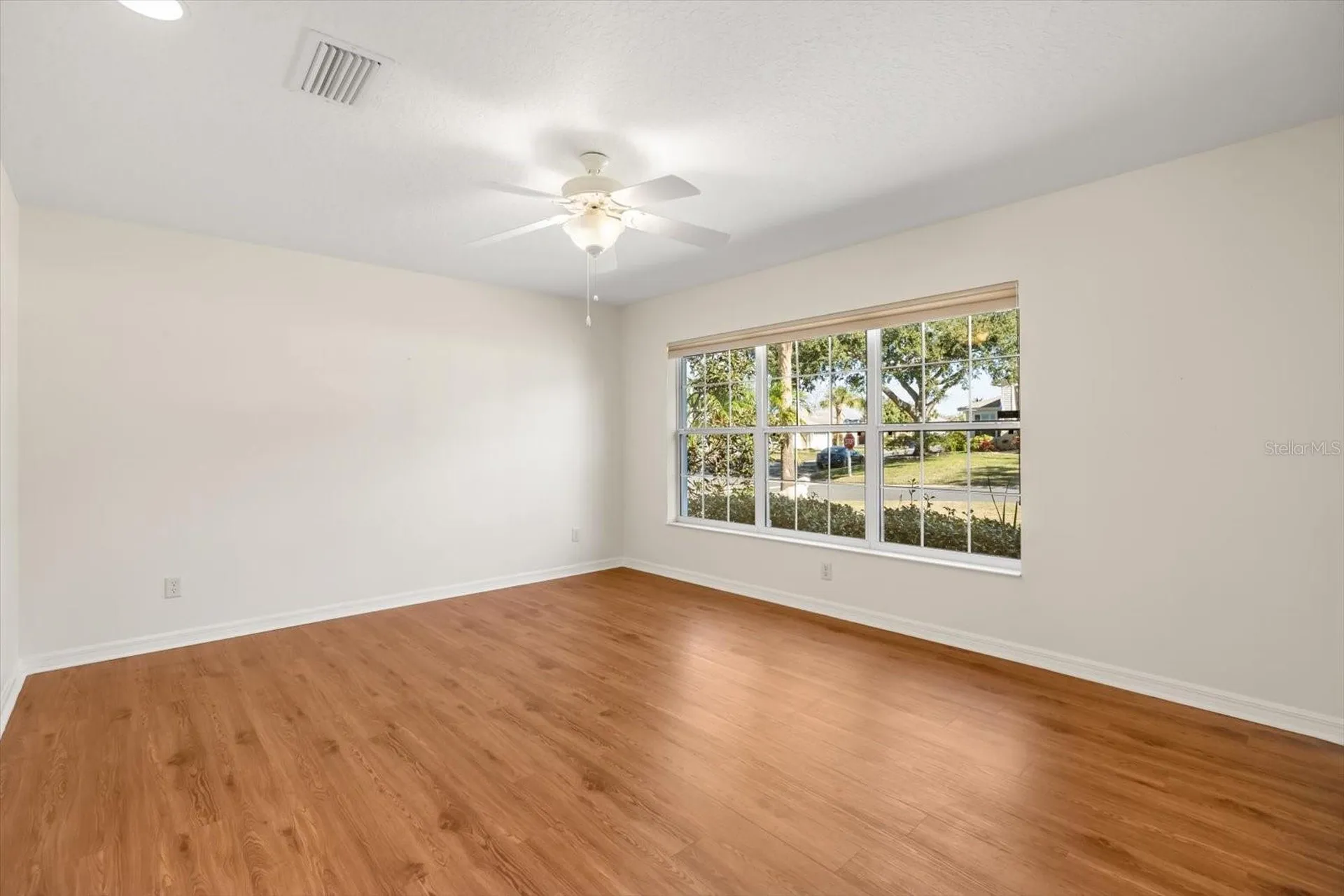 5008 Adriatic Avenue Tavares FL 32778