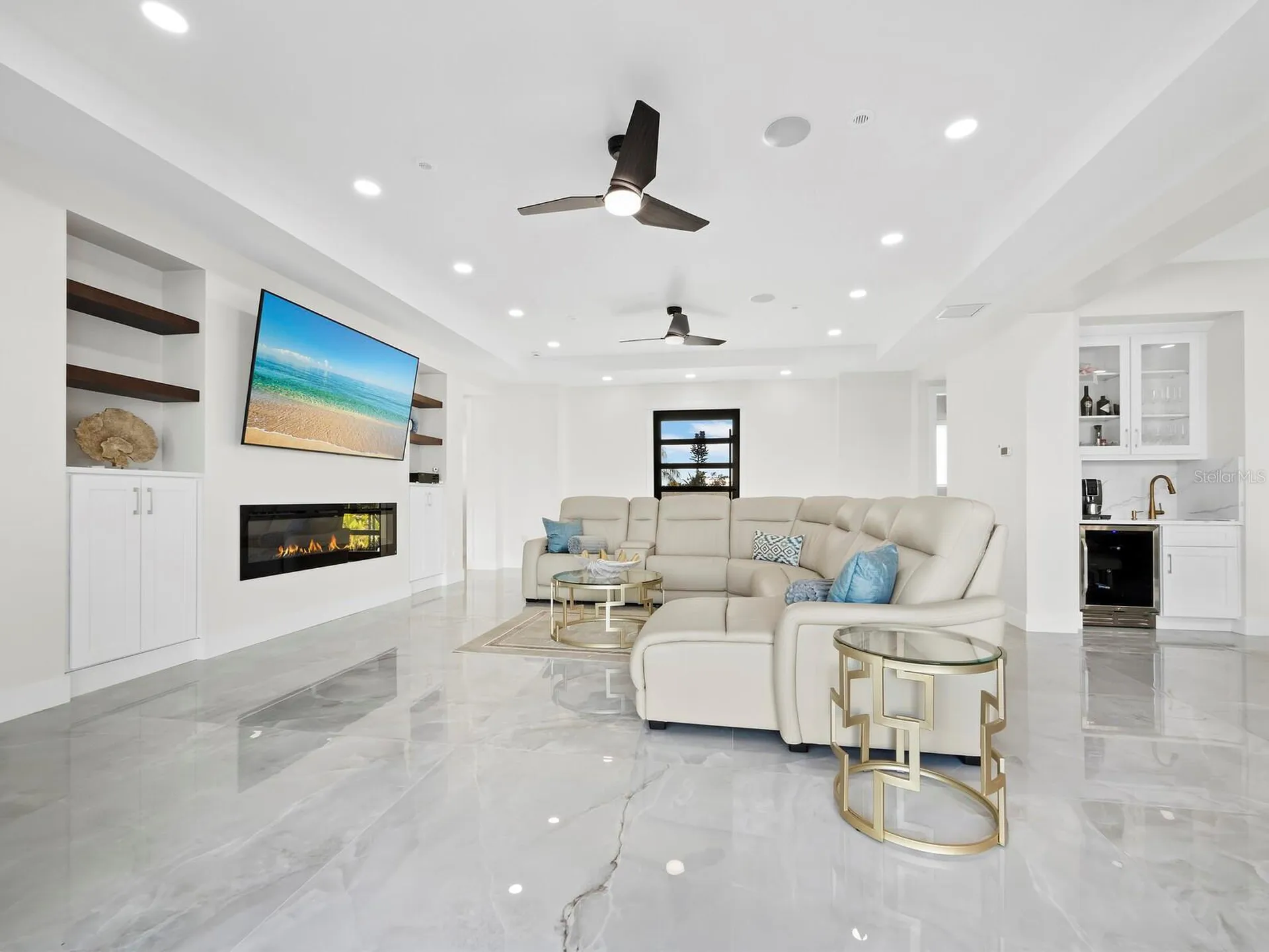 635 Jungle Queen Way Longboat Key FL 34228