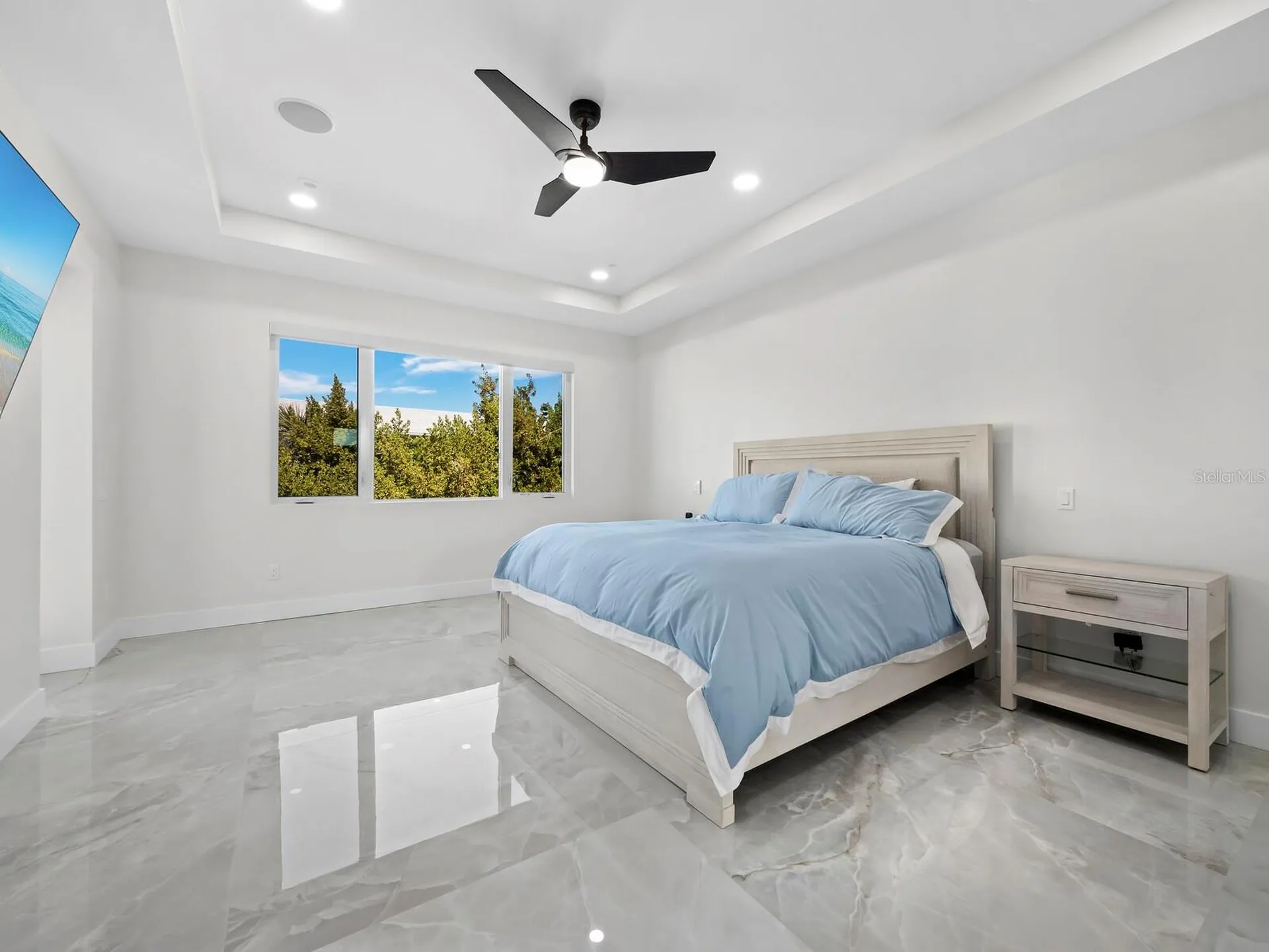 635 Jungle Queen Way Longboat Key FL 34228