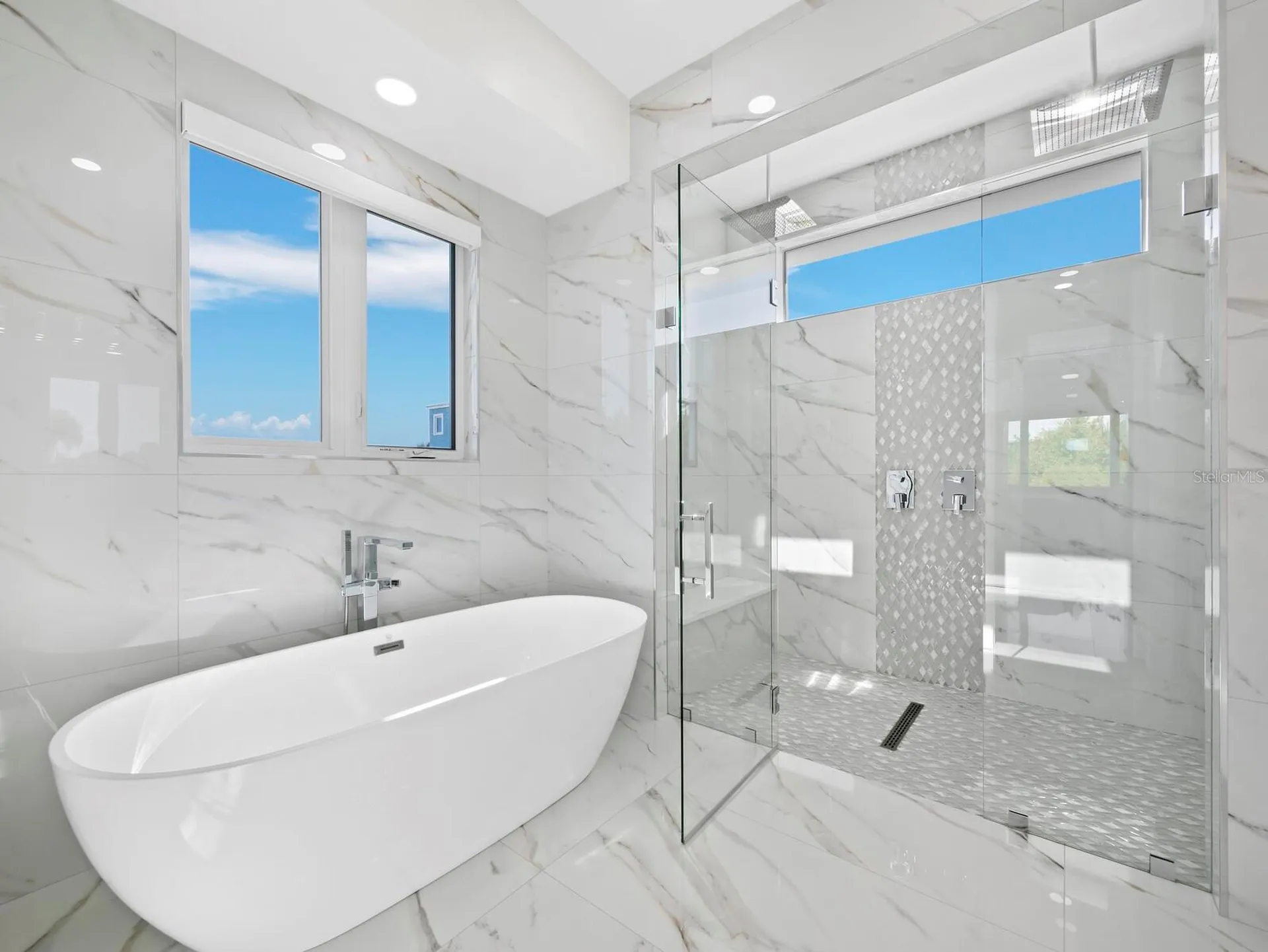 635 Jungle Queen Way Longboat Key FL 34228