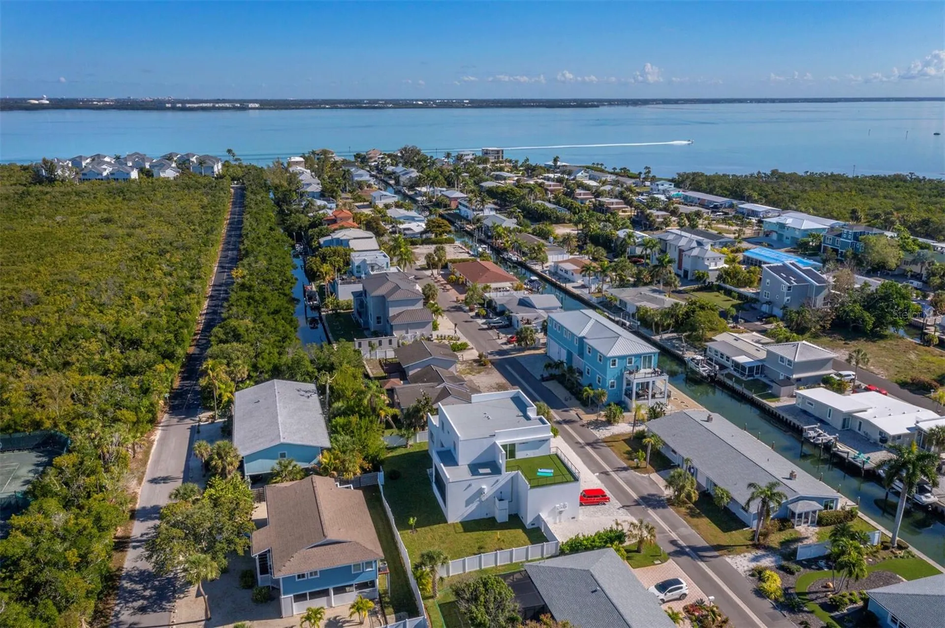 635 Jungle Queen Way Longboat Key FL 34228