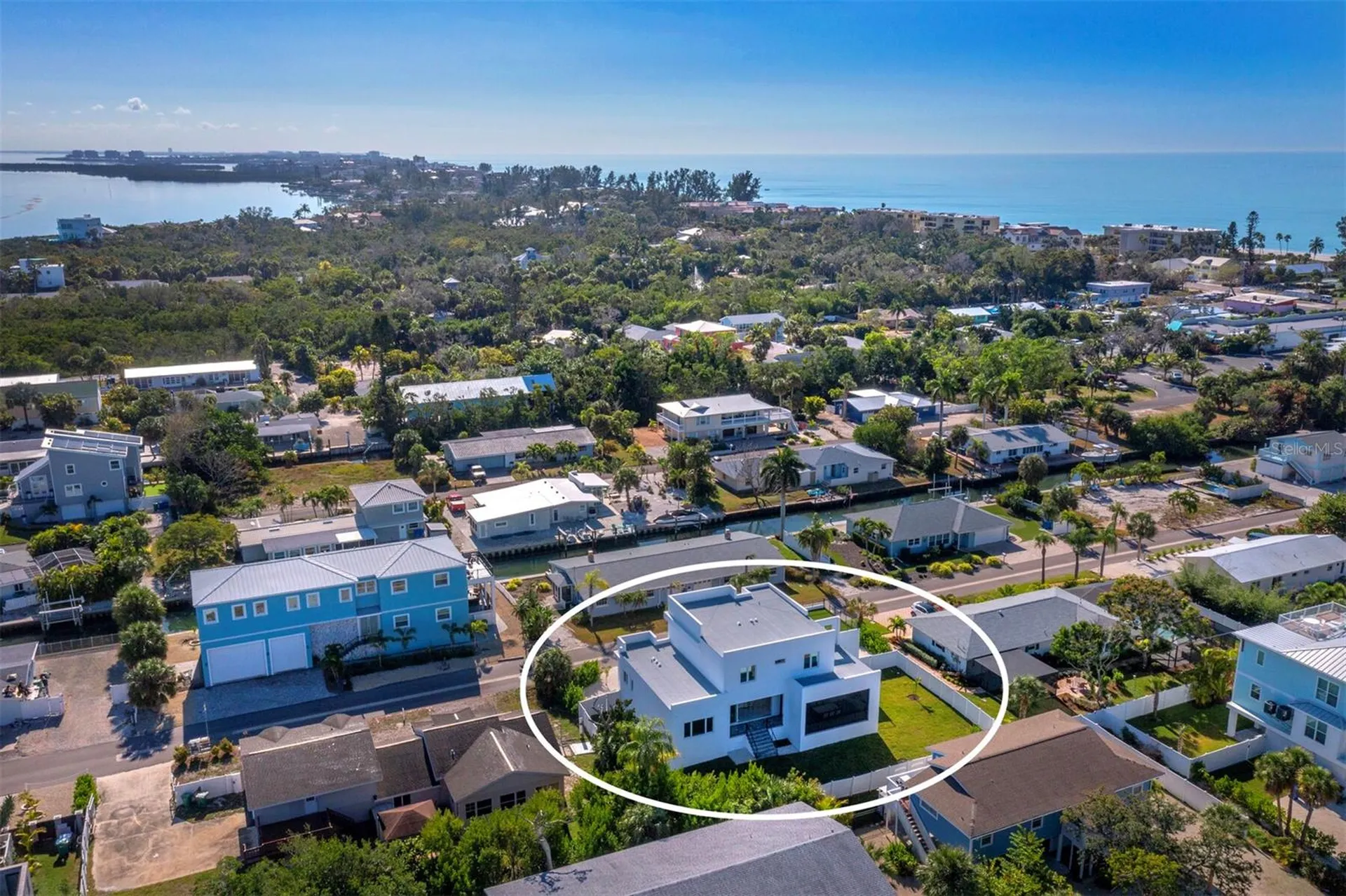 635 Jungle Queen Way Longboat Key FL 34228