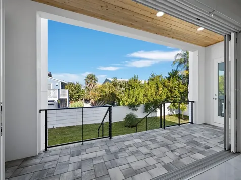 635 Jungle Queen Way Longboat Key FL 34228