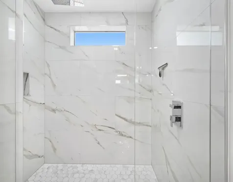 635 Jungle Queen Way Longboat Key FL 34228
