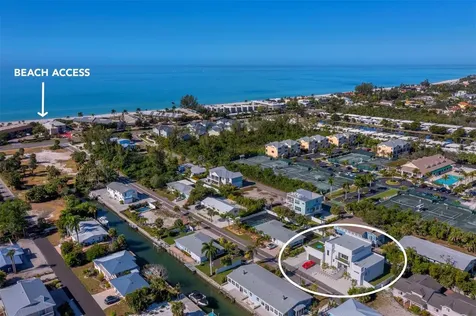 635 Jungle Queen Way Longboat Key FL 34228