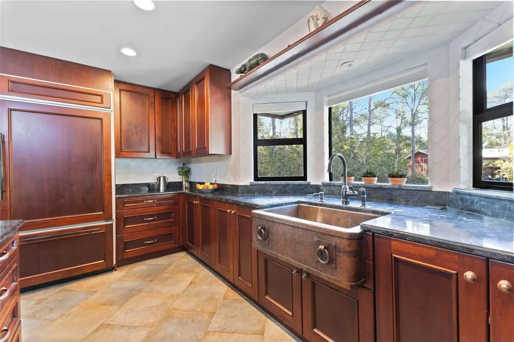 6950 El Dorado Drive Sarasota FL 34240