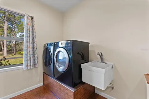 6950 El Dorado Drive Sarasota FL 34240