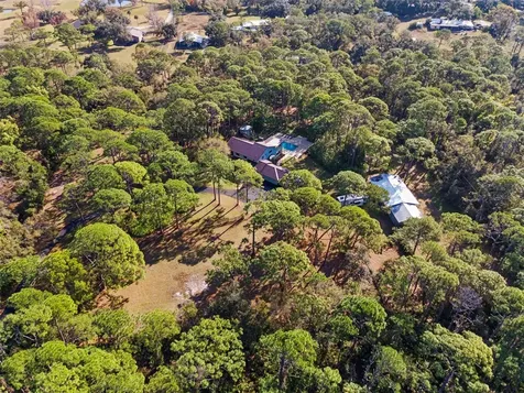 6950 El Dorado Drive Sarasota FL 34240
