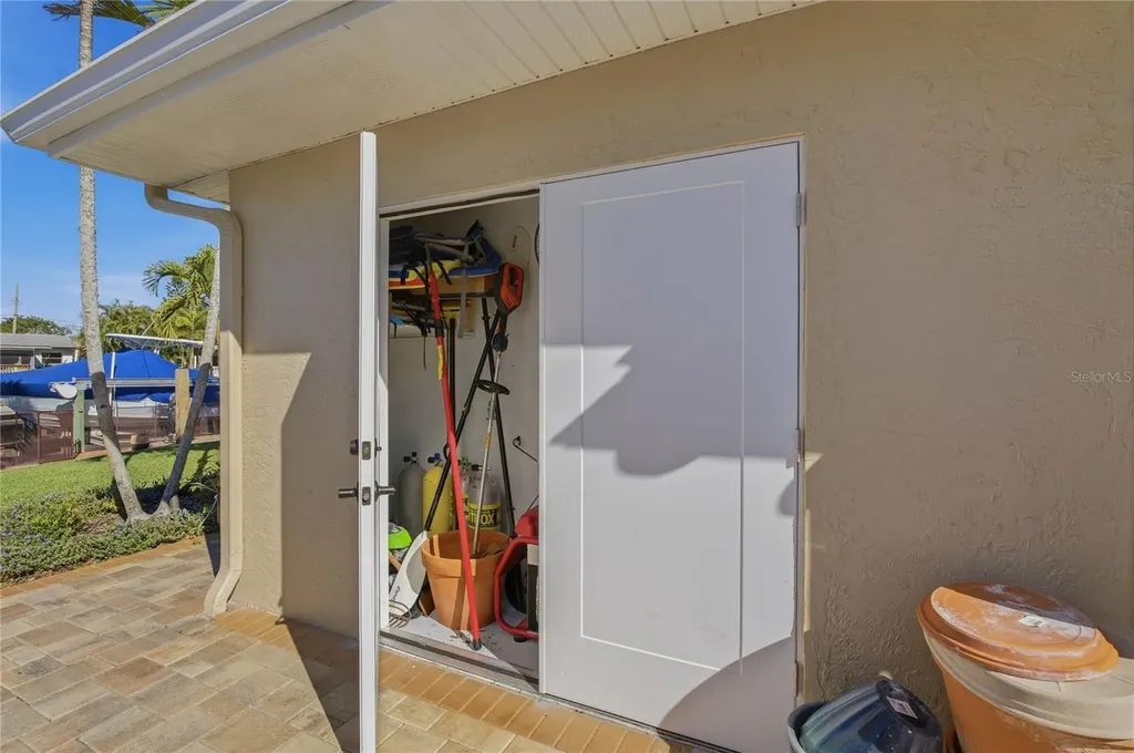 335 Crosswinds Drive Palm Harbor FL 34683
