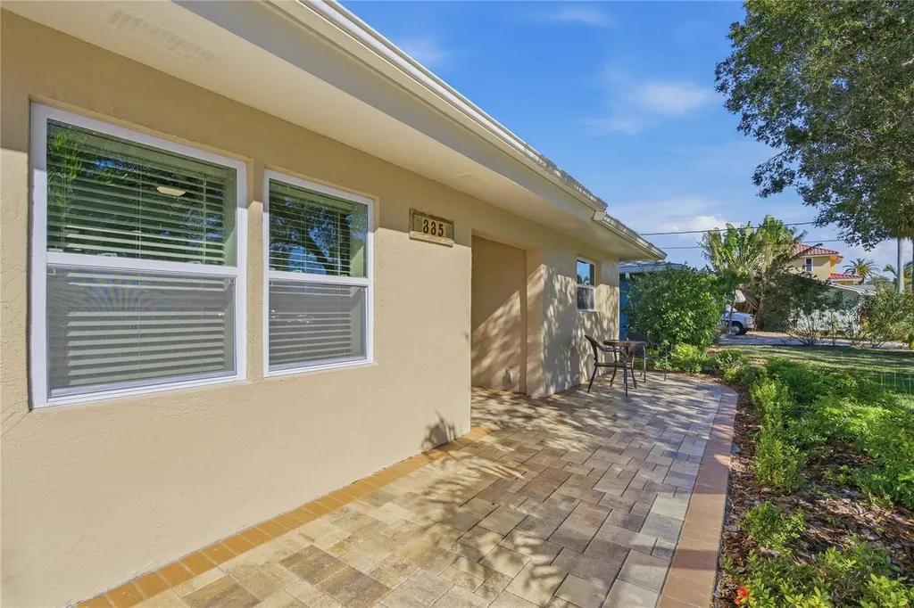 335 Crosswinds Drive Palm Harbor FL 34683