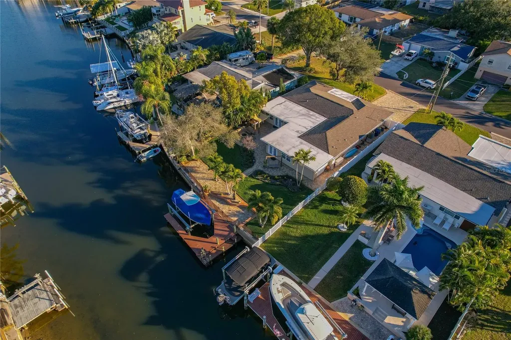 335 Crosswinds Drive Palm Harbor FL 34683