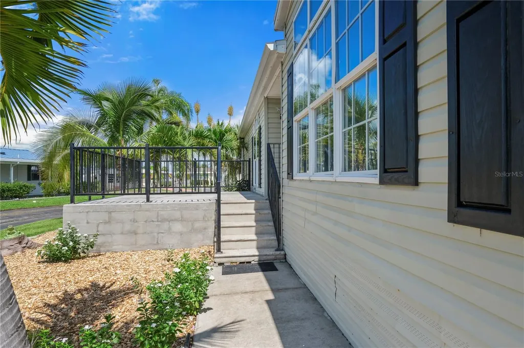 1000 Kings Highway Port Charlotte FL 33980