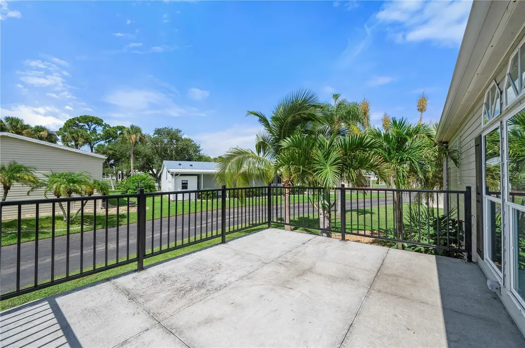 1000 Kings Highway Port Charlotte FL 33980