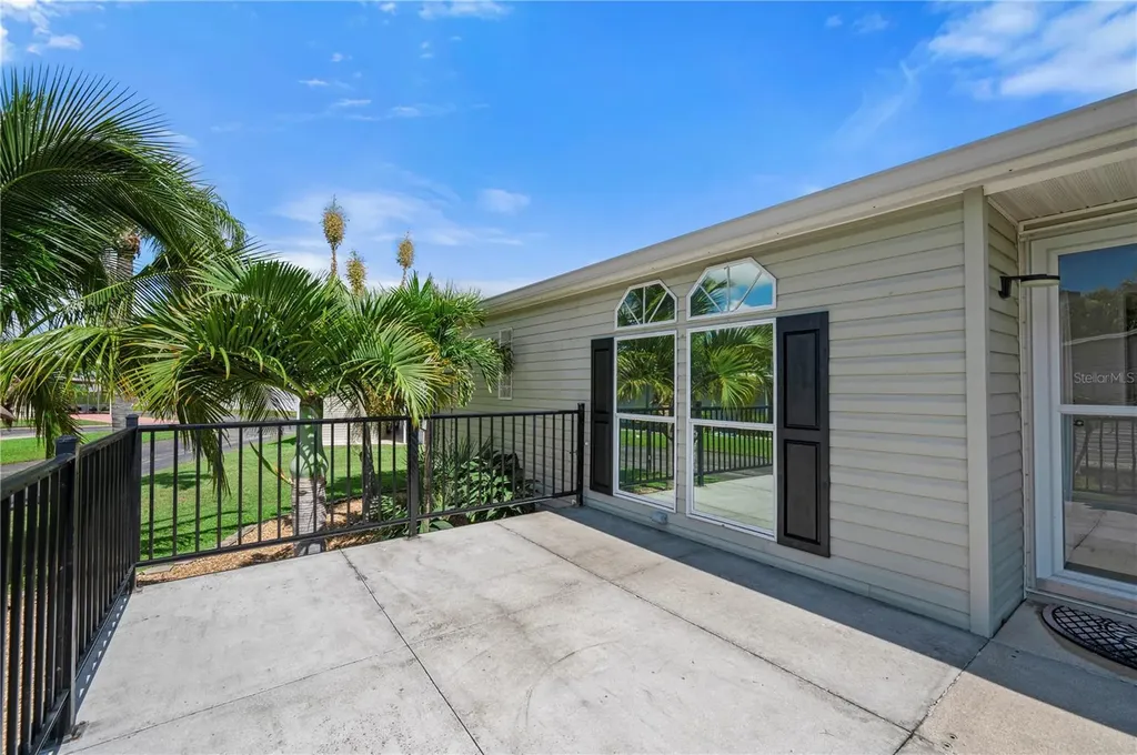 1000 Kings Highway Port Charlotte FL 33980