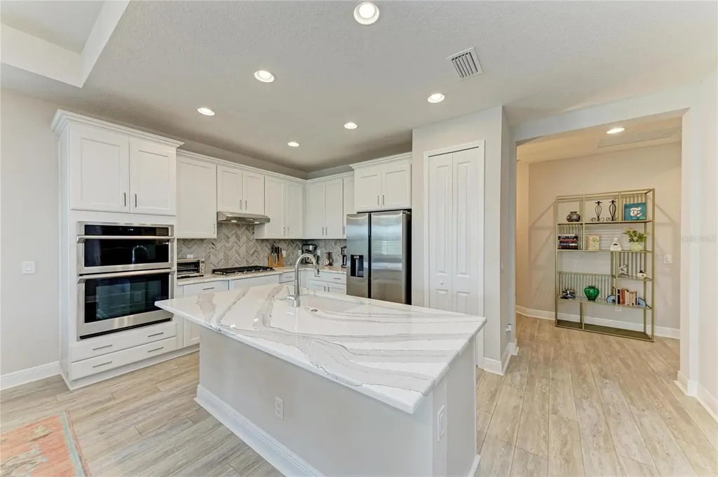 164 Van Gogh Cove Bradenton FL 34212