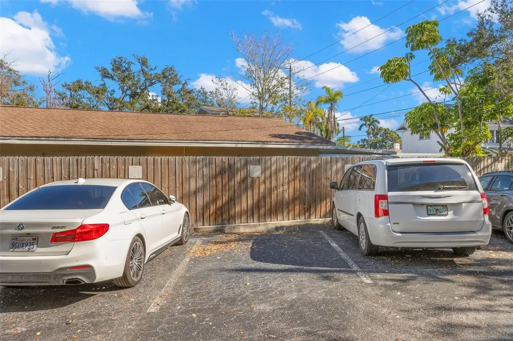 210 22nd Avenue NE St Petersburg FL 33704